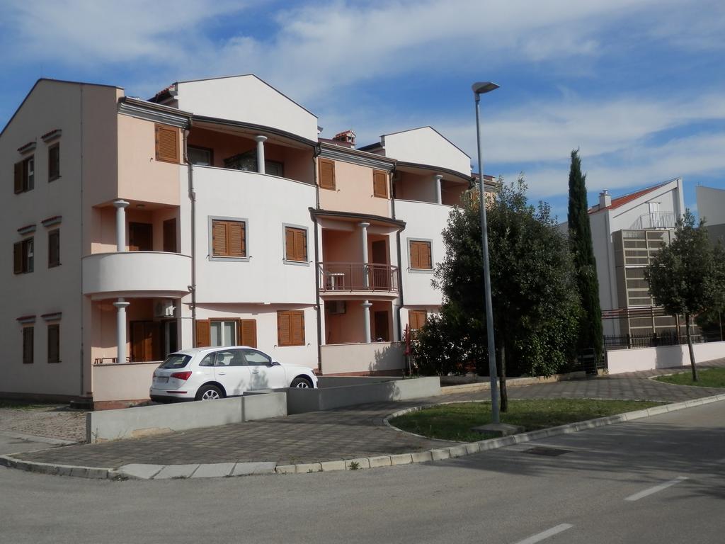 Apartments Nautica II Новиград Екстериор снимка
